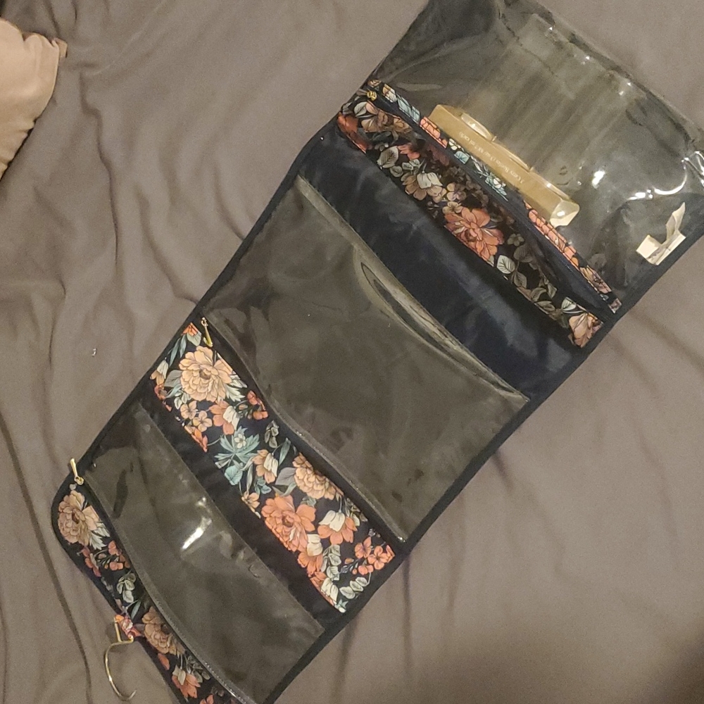 Travel organizer